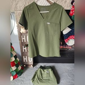 Pair of Dark Olive Figs